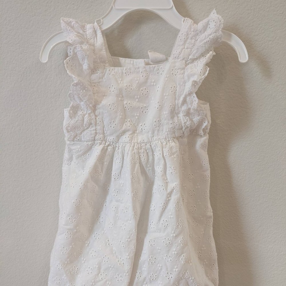 Gap eyelet white onesie 24M